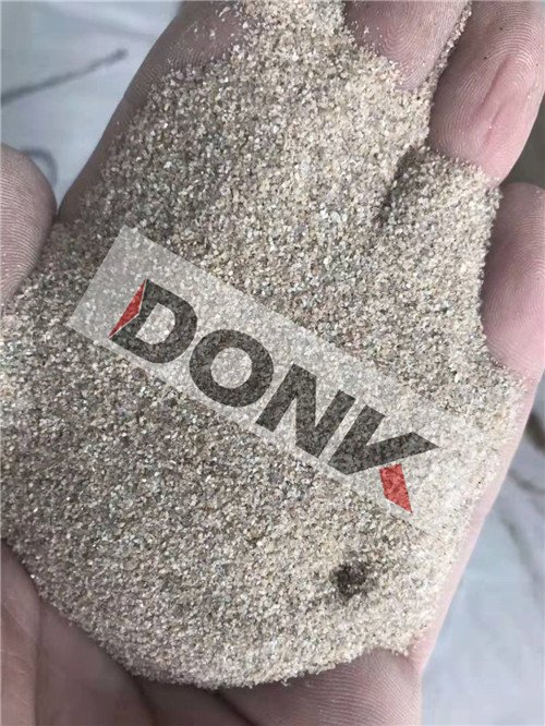 东矿直供大批彩砂